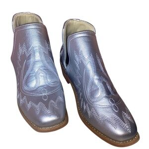 WESTERN BOOTIES (No brand name) in Silver and Tan Size 37(EU) 7(US)